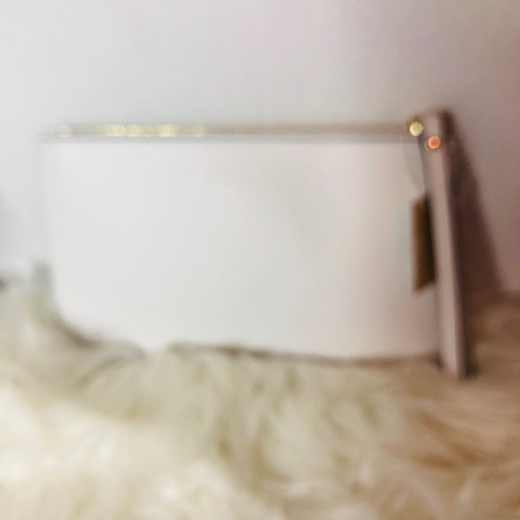 Michael Kors large zip clutch wristlet in white - Picture 6 of 7
